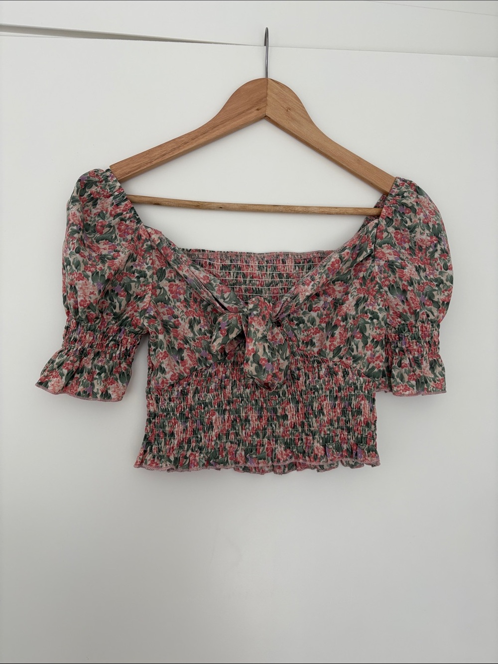 Floral Smocked Puff-Sleeve Crop Top - Pink Green